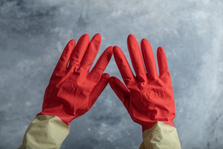 Gloves 768x512